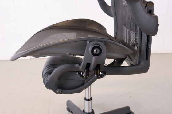 Image 1 of Herman Miller Aeron bureaustoel