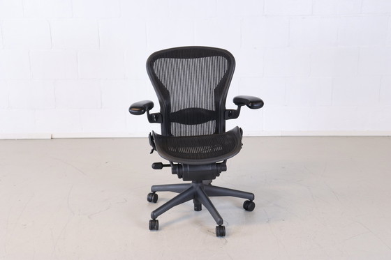 Image 1 of Herman Miller Aeron bureaustoel