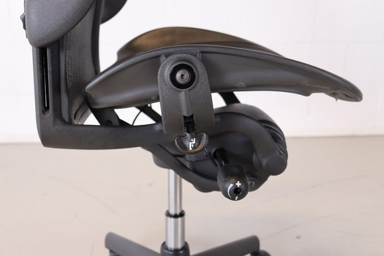 Image 1 of Herman Miller Aeron bureaustoel