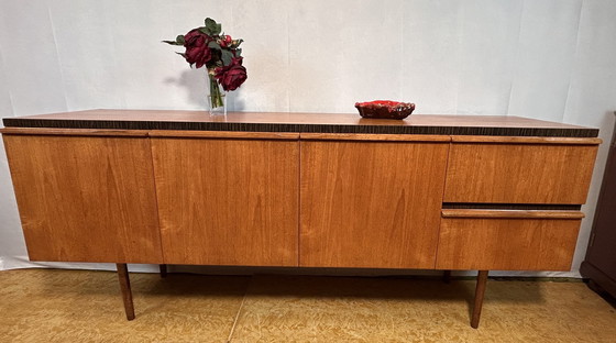 Image 1 of Mid Century Retro Vintage Dressoir van teakhout en palissander met rand, Mcintosh 1960