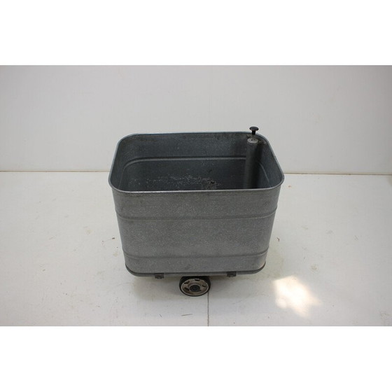 Image 1 of Vintage industriële metalen waskar voor Kovo Bzenec, Tsjecho-Slowakije 1950