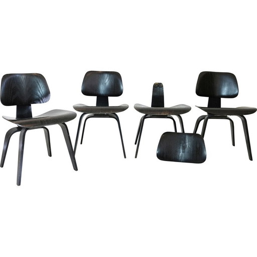 Set van 4 vintage houten en multiplex stoelen van Charles en Ray Eames, jaren 1950