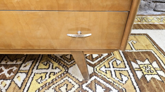 Image 1 of Klein Blond Houten Dressoir Vintage
