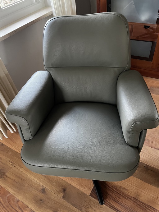 Leolux Fauteuil Entro Met Poef, Splinternieuw 