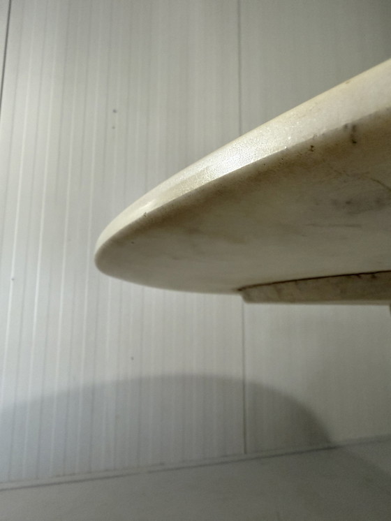 Image 1 of Ronde Marmeren Eettafel Met Tulpvormige Voet 1960'S