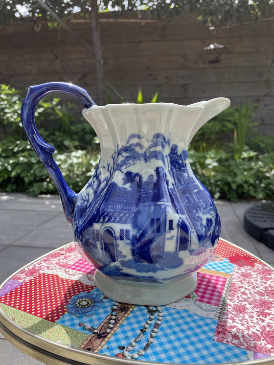 Image 1 of Blauwe vaas Victoria Ware