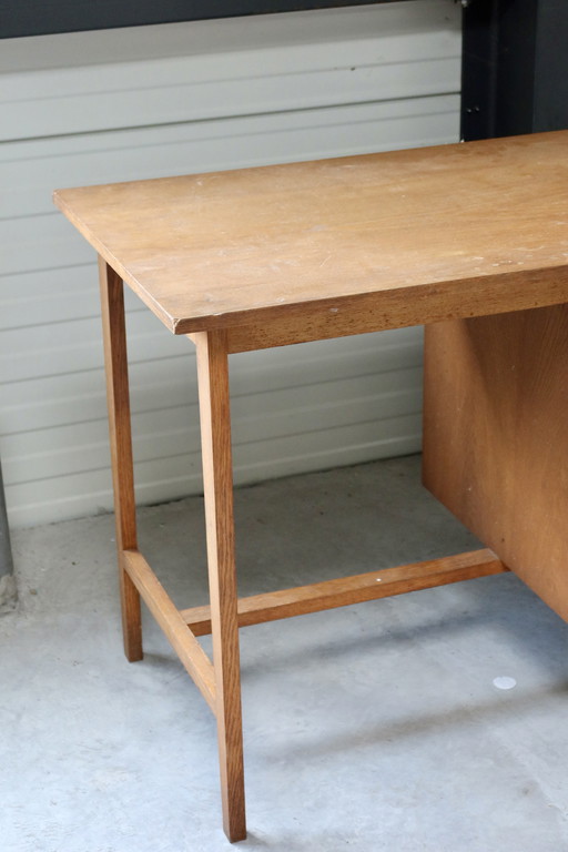 Scandinavisch bureau