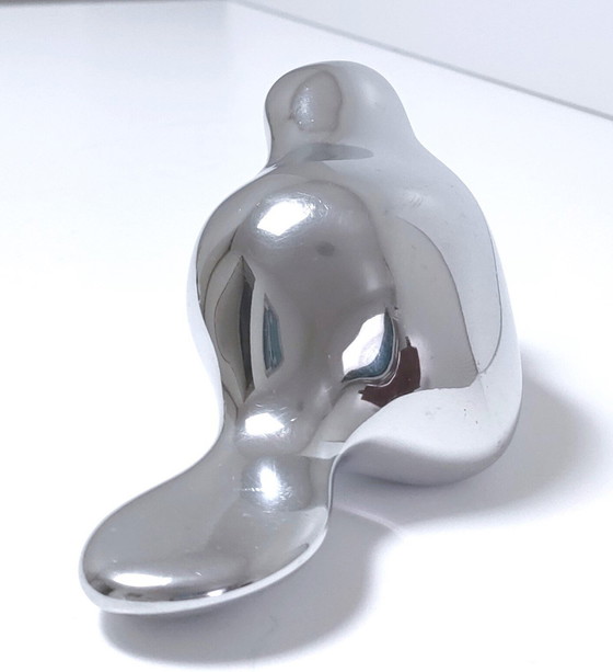 Image 1 of Genummerde, gesigneerde Castor Hoselton presse-papier