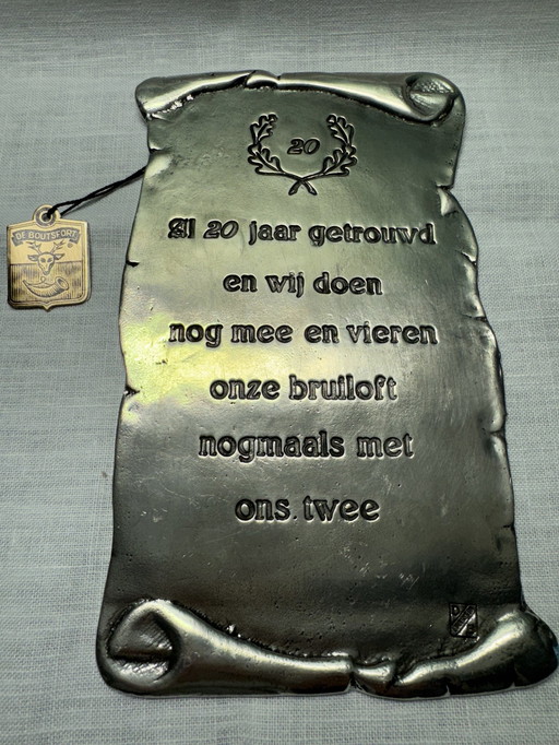 Gegraveerd Perkamentje In Tin