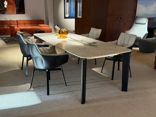 B&B Italia - Oskar Table