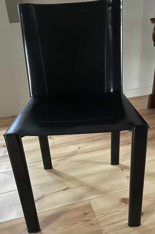 4x Matteo Grassi eetkamerstoelen en 1 eettafel