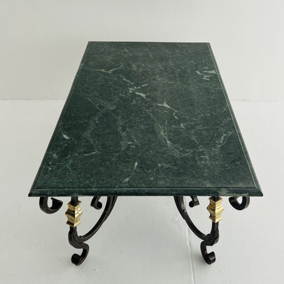 Image 1 of Vintage ijzeren, messing en marmeren salontafel van Raymond Subes