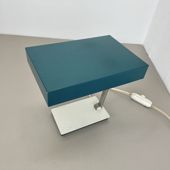 Image 1 of Modernistische groene kubusvormige spoetnik tafellamp Kaiser Leuchten, 1970S Duitsland