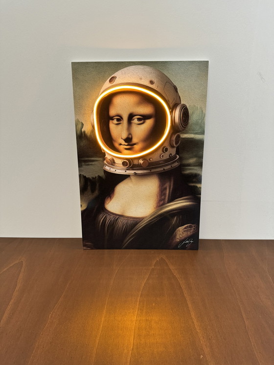 Image 1 of LedMansion Gioconda Astronaut Geel PopArt Muurkunst Led Lamp