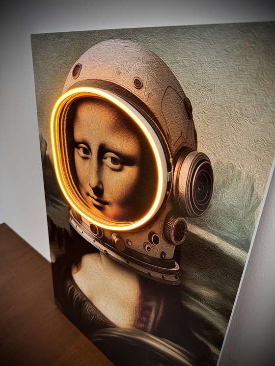 Image 1 of LedMansion Gioconda Astronaut Geel PopArt Muurkunst Led Lamp