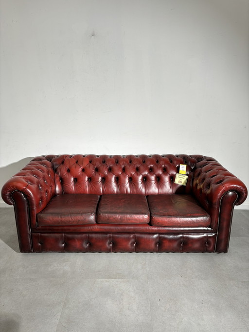 Chesterfield rood leren bank