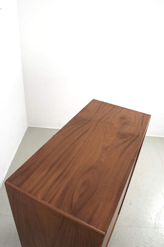 Image 1 of Vintage kledingkast