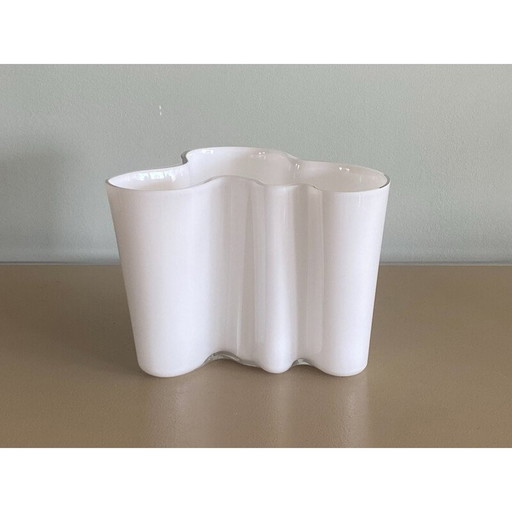 Savoy vintage witte vaas 3030 van Alvar Aalto voor Iittala, Finland