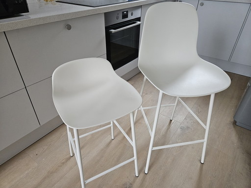 2X Normann Copenhagen Form Barkruk Wit