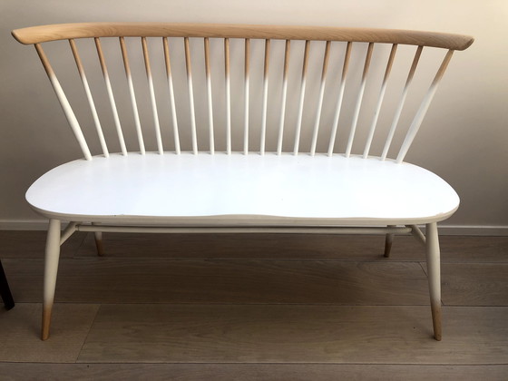 Image 1 of Ercol loveseat wit degrade massieve beuk