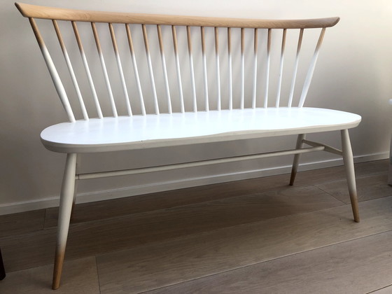 Image 1 of Ercol loveseat wit degrade massieve beuk