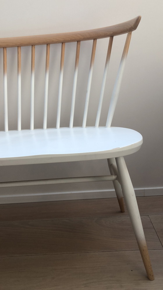 Image 1 of Ercol loveseat wit degrade massieve beuk