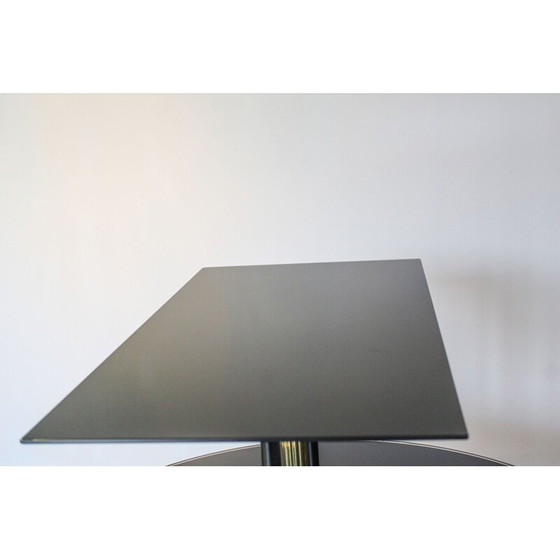 Image 1 of Vintage salontafel van zwart gelakt glas met messing en ijzer, Italië 1950