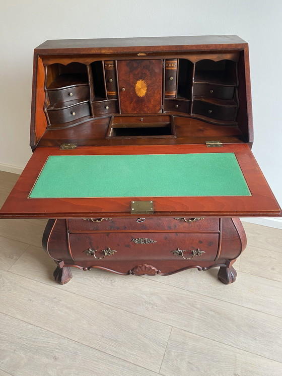 Image 1 of Buik secretaire met vele vakjes