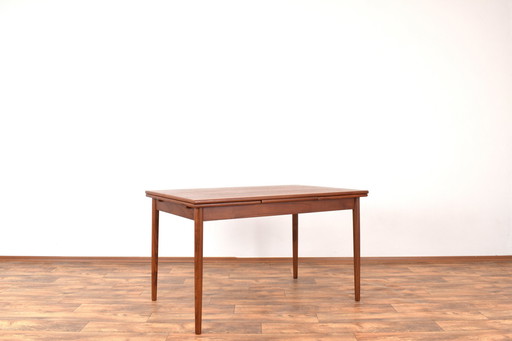 Mid Century Deense Teakhouten uitschuifbare eettafel, 1960S.