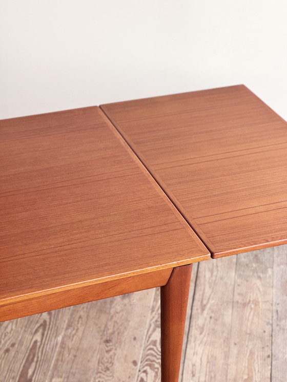 Image 1 of Grote Deense uitschuifbare eettafel in teak door Niels O. Møller voor J.L. Møller, 1950