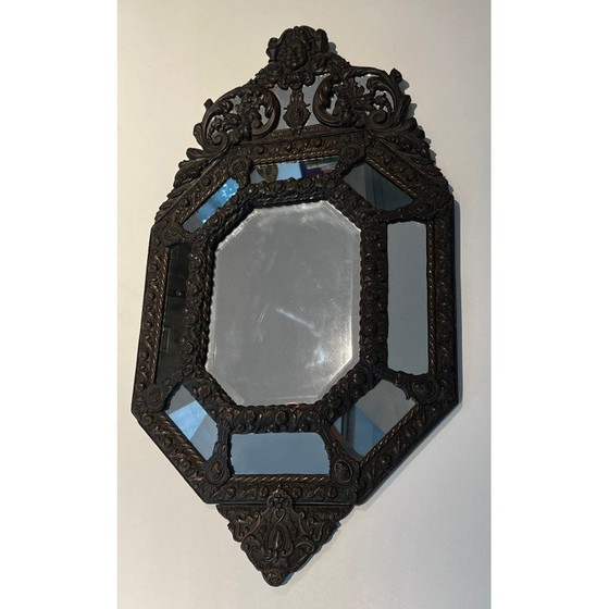 Image 1 of Vintage repoussé koperen spiegel met bloemenslinger decoratie