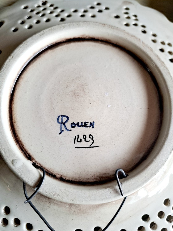 Image 1 of Borden Rouen Set Van 2