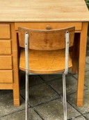 Vintage vurenhouten bureau en stoel