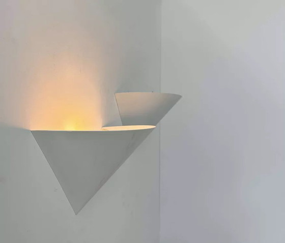 Image 1 of 2X witte metalen wandlampen, Frankrijk 1970