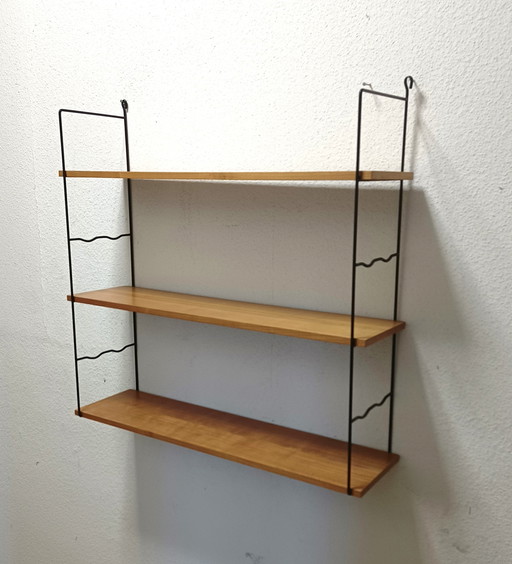 zestiger jaren wand/boekenrek met drie planken 