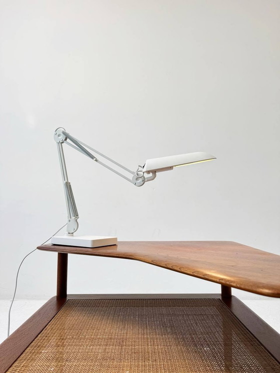 Image 1 of Witte Glamox-werklamp van Luxo