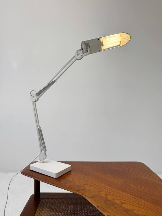 Image 1 of Witte Glamox-werklamp van Luxo