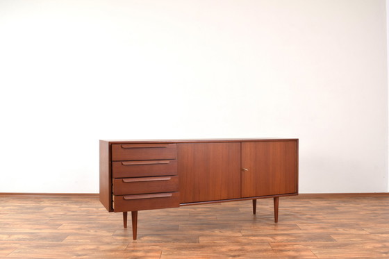 Image 1 of Mid Century Deens teakhouten dressoir, 1960S.