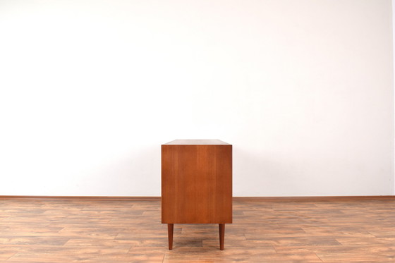 Image 1 of Mid Century Deens teakhouten dressoir, 1960S.