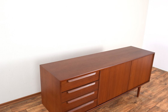 Image 1 of Mid Century Deens teakhouten dressoir, 1960S.