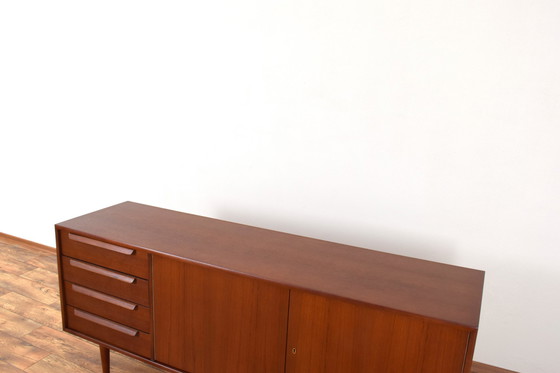 Image 1 of Mid Century Deens teakhouten dressoir, 1960S.