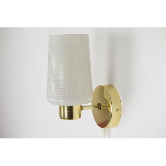 Image 1 of Vintage wandlamp van glas en messing, Tsjecho-Slowakije 1960