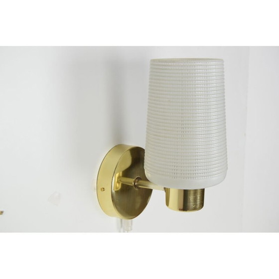 Image 1 of Vintage wandlamp van glas en messing, Tsjecho-Slowakije 1960