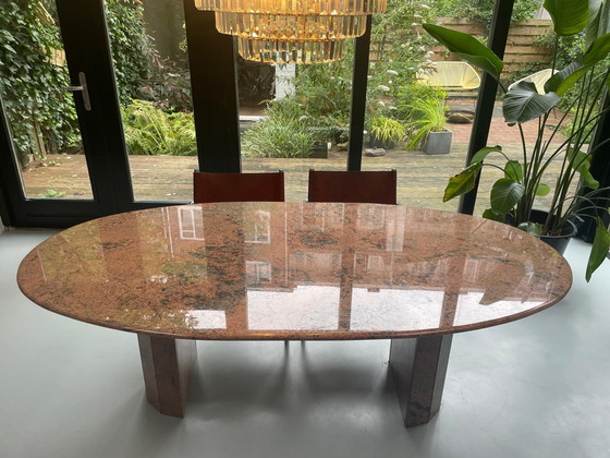 Image 1 of Roze travertin eettafel