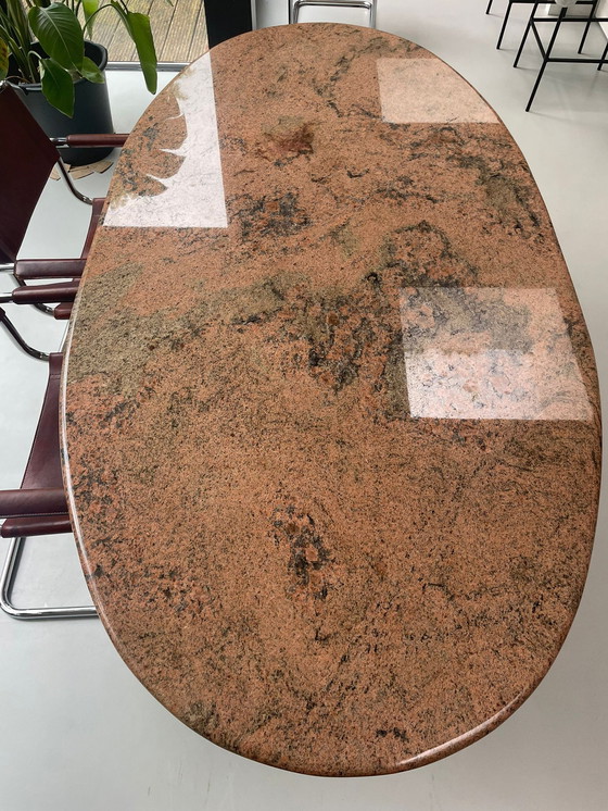 Image 1 of Roze travertin eettafel