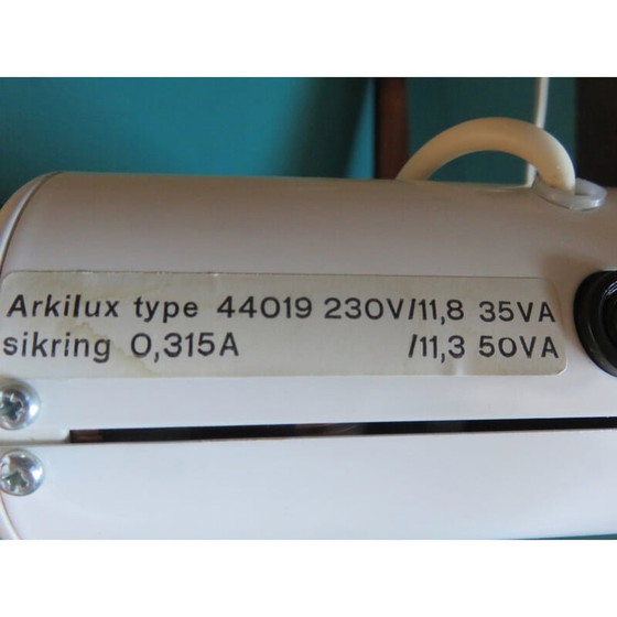 Image 1 of Paar vintage lampen in wit gelakt metaal "Arkilux", Denemarken 1995