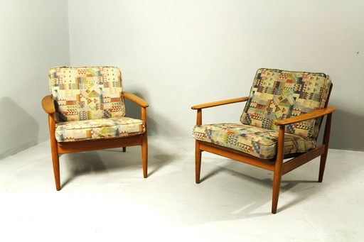 Set van twee houten loungestoelen, 1970S