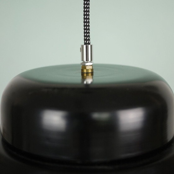 Image 1 of Vintage grote messing zwarte industriële hanglamp 1950
