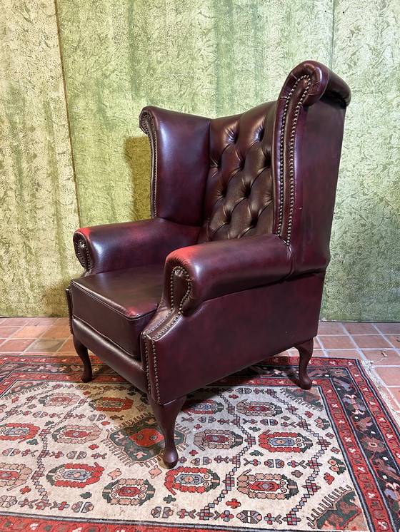 Image 1 of Chesterfield leren fauteuil Queen Anne stijl