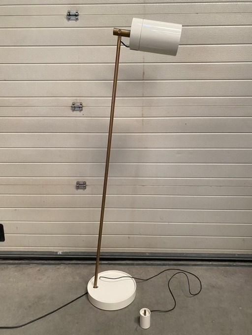 Anta Vloerlamp Nabu design Carsten Gollnick